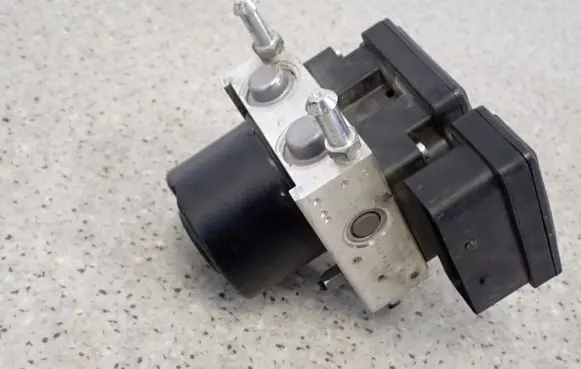 Suzuki Splash ABS Pump 06210218254