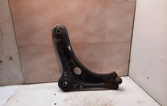 Citroen C3 Front lower control arm/wishbone