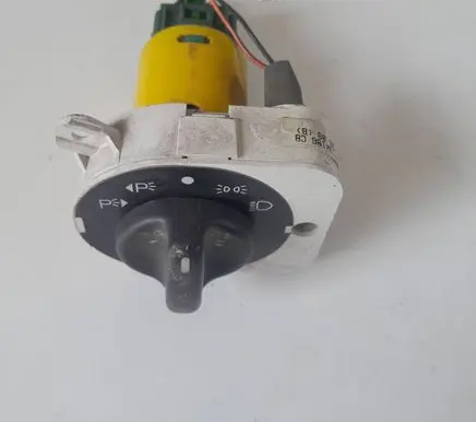 Ford Mondeo MK II Light switch 96BB13K196CB