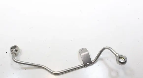 Nissan X-Trail T33 Turbo turbocharger oiling pipe/hose