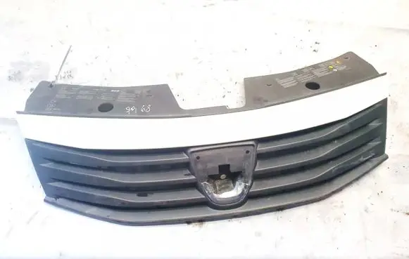 Dacia Sandero Front grill 2003672b