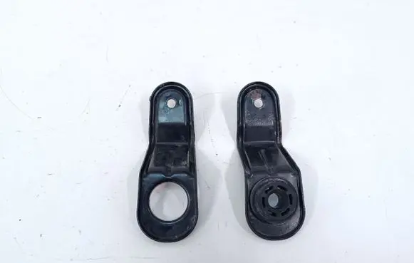 Radiator mount bracket