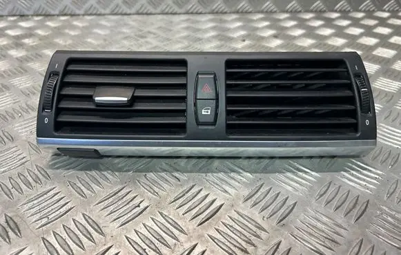 BMW X5 E70 Dash center air vent grill 7161801 7161802