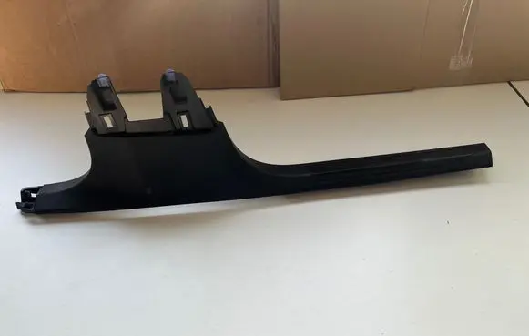 Peugeot 3008 III Front sill trim cover 9824110877 9813420777 9811645977