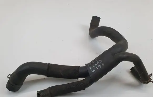 Mercedes-Benz A W176 Engine coolant pipe/hose