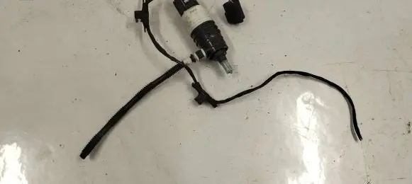 BMW 3 G20 G21 Windscreen/windshield washer pump 7298309