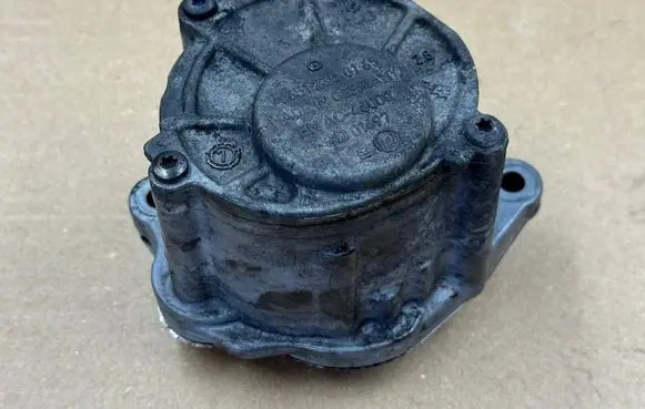 Mercedes-Benz Sprinter W906 Vacuum pump A6512300165