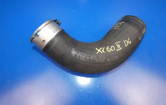 Volvo XC60 Intercooler hose/pipe 32222071