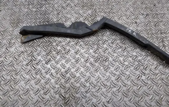 Mercedes-Benz R W251 Front bumper mounting bracket