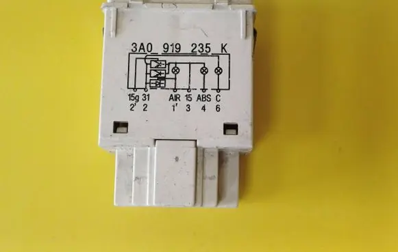 Volkswagen PASSAT B4 Passenger airbag on/off switch 3A0919235K