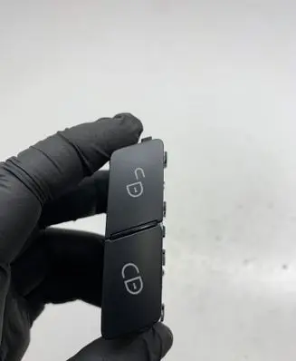 Mercedes-Benz E A207 Central locking switch button A2048706410