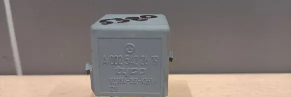 Mercedes-Benz E W211 Other relay A0025422619 V2313452X361
