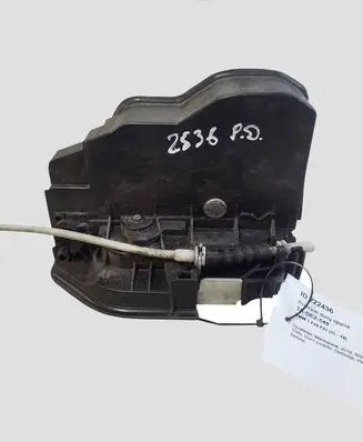 BMW 1 F20 F21 Front door lock 7202150 A053702