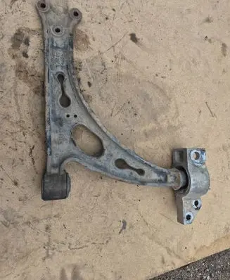 Volkswagen Touran I Front lower control arm/wishbone 1K0407153G