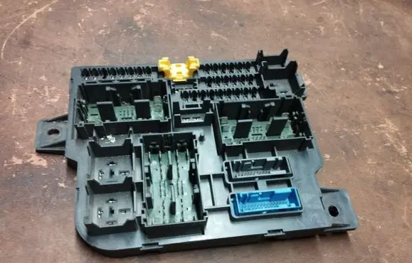 Dodge Durango II Fuse module 56049173AE