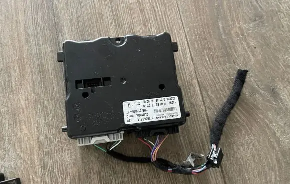 Nissan Qashqai Other devices 277606RF1A