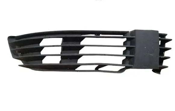 Volkswagen PASSAT B5.5 Front bumper lower grill 3B0853666H
