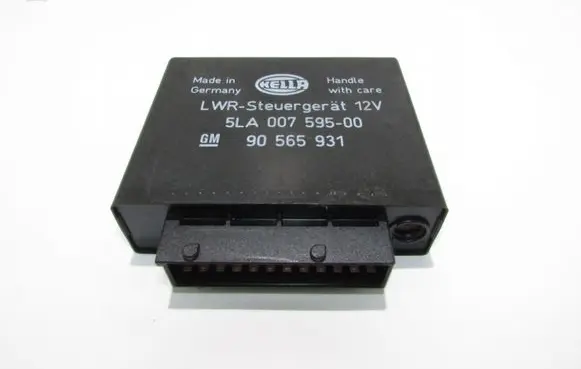 Opel Omega B2 Day light relay 5LA00759500