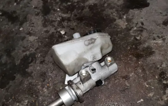 Peugeot 406 Master brake cylinder