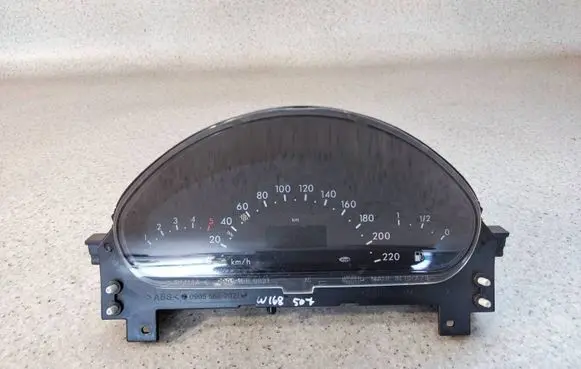 Speedometer (instrument cluster)