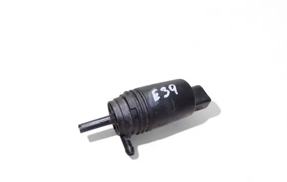 BMW 5 E39 Windscreen/windshield washer pump 8377612 67128377612