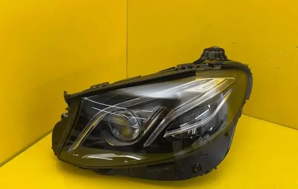 Mercedes-Benz E W213 Headlight/headlamp A2139062706