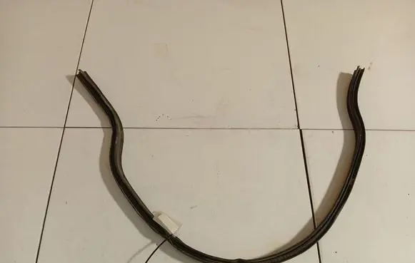 Audi A3 S3 8P Engine compartment rubber 