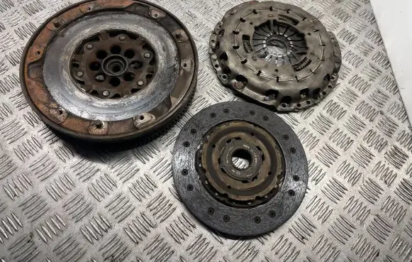 BMW 3 F30 F35 F31 Clutch set kit 7615629 7615632