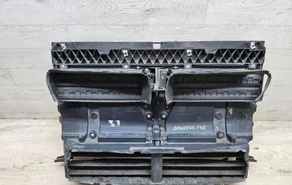 BMW 2 F45 Intercooler air guide/duct channel 7338207 7301606
