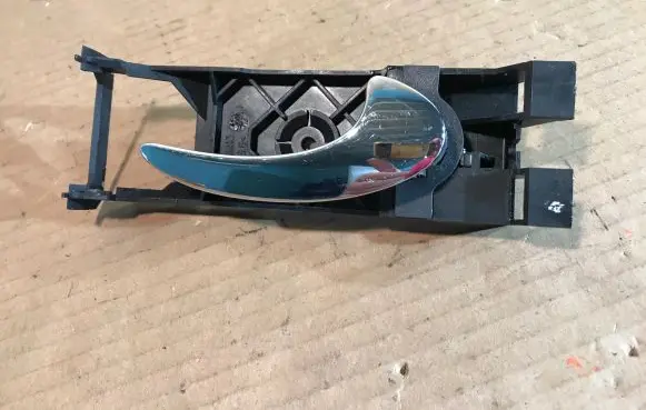 Jaguar XJ X308 Front door interior handle R30213