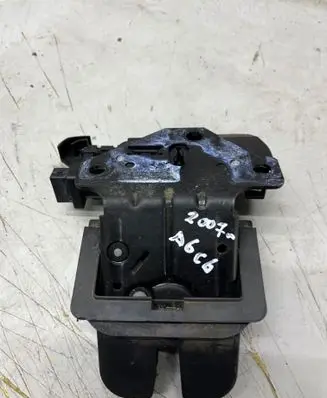 Audi A6 S6 C6 4F Tailgate/trunk/boot lock/catch/latch 8P4827505C