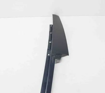 Front door glass trim molding