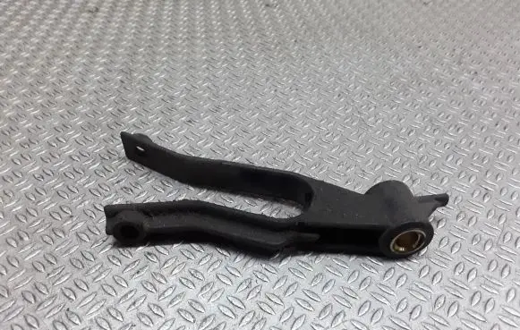 Radiator mount bracket