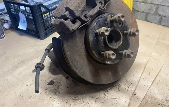 Volkswagen Transporter - Caravelle T5 Front wheel hub 7H0258D 7E0106A