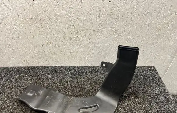 BMW i4 Cabin air duct channel 7946048