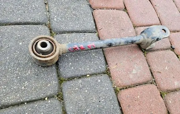 Toyota C-HR I Rear control arm 91TYS