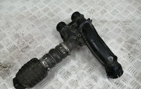 Citroen C3 Aircross Intercooler hose/pipe 9804177580