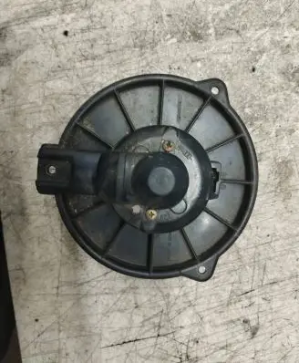 Mitsubishi Space Runner Heater fan/blower 1940000340