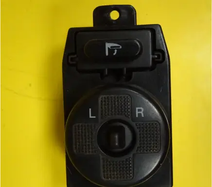 KIA Carnival Wing mirror switch 621W04210