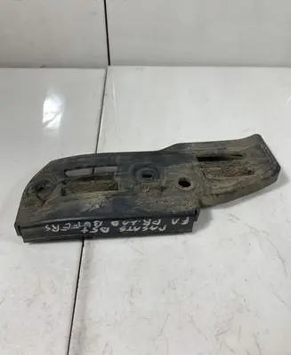 Volkswagen PASSAT B5.5 Front bumper mounting bracket 3B0807184E
