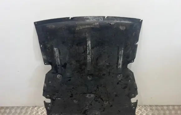 BMW 4 F32 F33 Engine splash shield/under tray 7486951