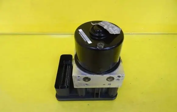 Ford Focus ABS Pump 0000195G1 3M51-2C405-HA
