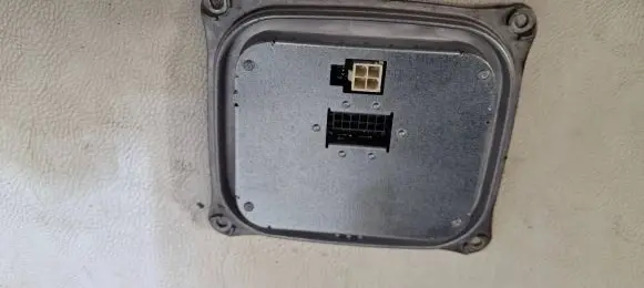 Maserati Quattroporte Voltage converter/converter module 1307329228