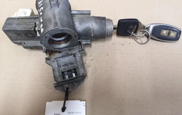 Ford Galaxy Ignition lock P012106
