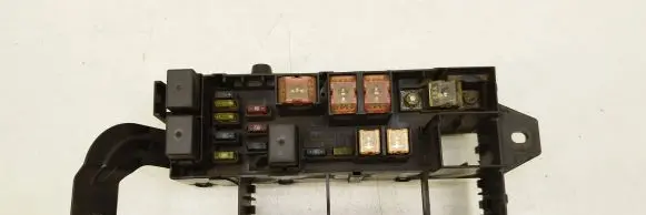 Subaru Forester SF Fuse box set 82231FC002 980801