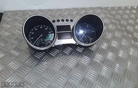 Mercedes-Benz R W251 Speedometer (instrument cluster) a2c53164752 a2515402748