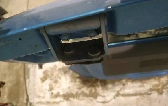 Chevrolet Spark Tailgate/trunk/boot hinge 