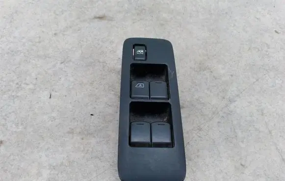 Nissan Qashqai Quarter vent window switch 25401BB60B
