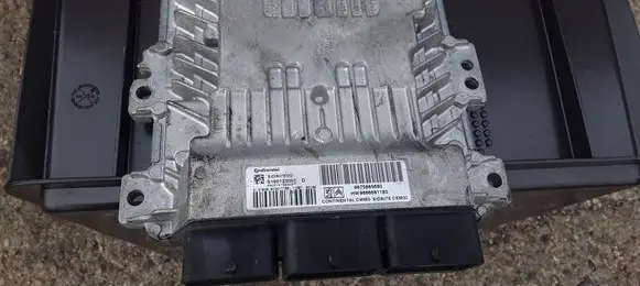 Citroen C5 Engine control unit/module 9675885680 9666681180 SID807