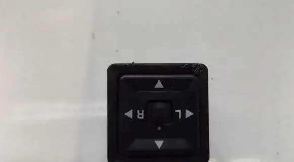Mitsubishi Pajero Wing mirror switch